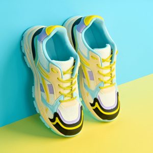 PRODUCTS 27 footwear009